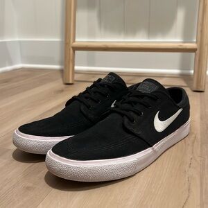 Nike SB Zoom Janoski Skate Shoes Men’s US Size 11